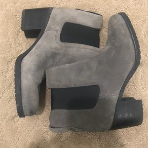 Sam Edelman suede bootie size 9